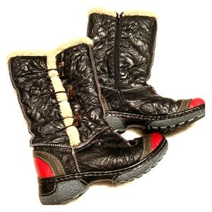 Rieker zip up fleece lined boots. Made in Slovenia